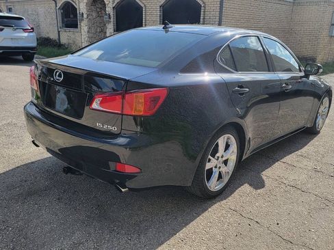 Used 2010 Lexus IS 250 w/ Preferred Accessory Package RWD image 7