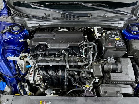 Used 2025 Kia K4 LXS image 32