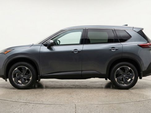 Used 2025 Nissan Rogue SV image 5