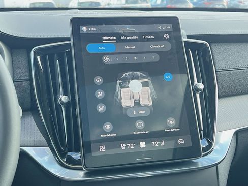 New 2026 Volvo XC90 B6 Ultra w/ Protection Package image 21