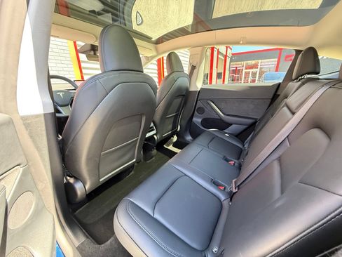 Used 2023 Tesla Model Y 2WD image 18