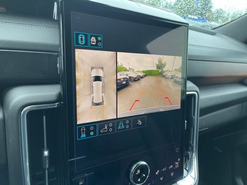 Used 2025 GMC Yukon Denali AWD/4WD image 20