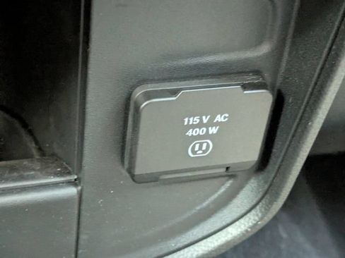 Used 2024 RAM 2500 Laramie w/ Safety Group AWD/4WD image 32