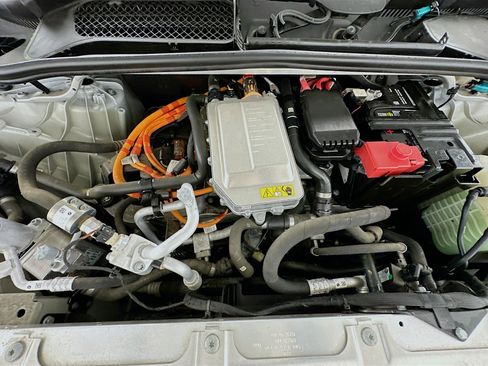 Used 2022 BMW iX xDrive50 w/ Premium Package image 30