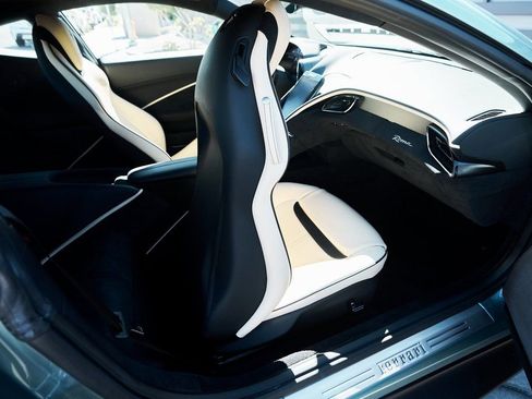 Used 2022 Ferrari Roma image 42