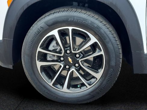 Used 2024 Chevrolet TrailBlazer LT AWD/4WD image 20
