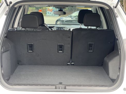 Used 2024 Chevrolet Equinox LS w/ LS Convenience Package FWD image 19