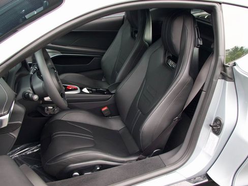 Used 2025 Lotus Emira image 11