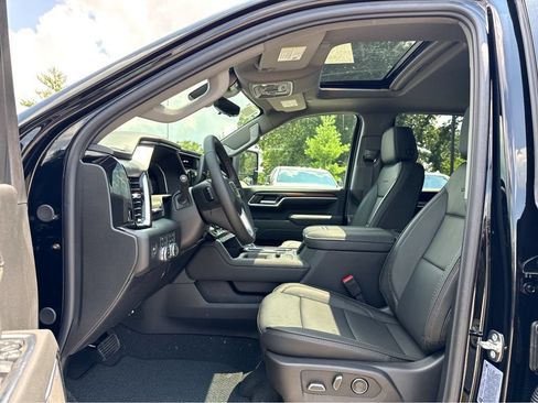 New 2026 GMC Sierra 3500 Denali w/ Denali Reserve Package AWD/4WD image 8