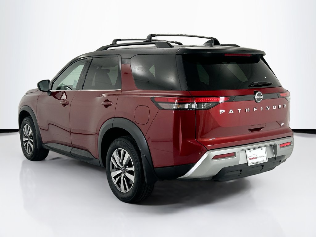 Used 2023 Nissan Pathfinder SL FWD image 7
