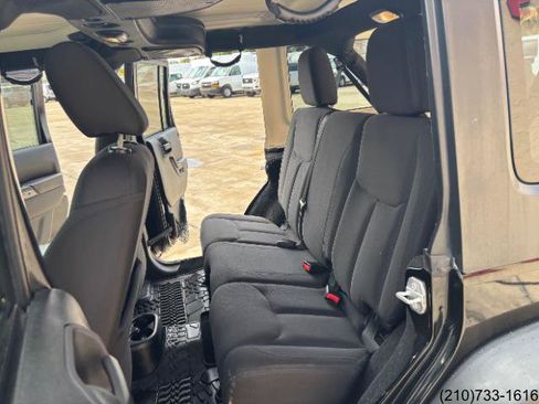 Used 2015 Jeep Wrangler Unlimited Sport AWD/4WD image 22