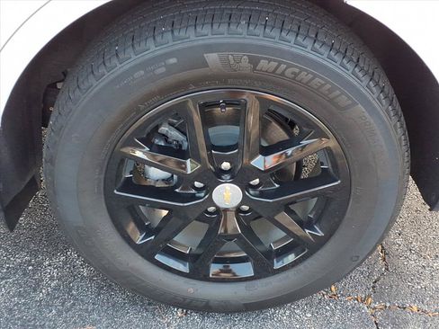 Used 2024 Chevrolet Equinox LT w/ LPO, Floor Liner Package FWD image 30