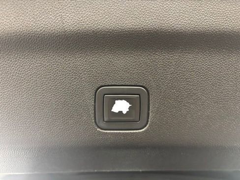 Used 2021 Chevrolet Tahoe RST RWD image 43