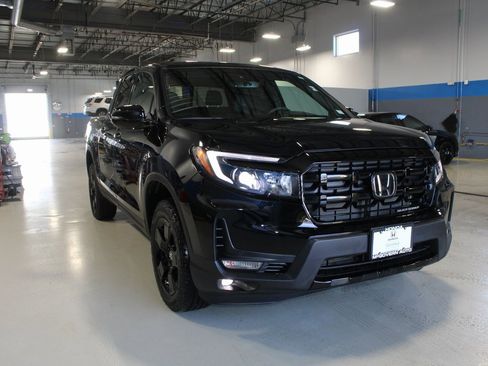 Certified 2026 Honda Ridgeline Black Edition image 4