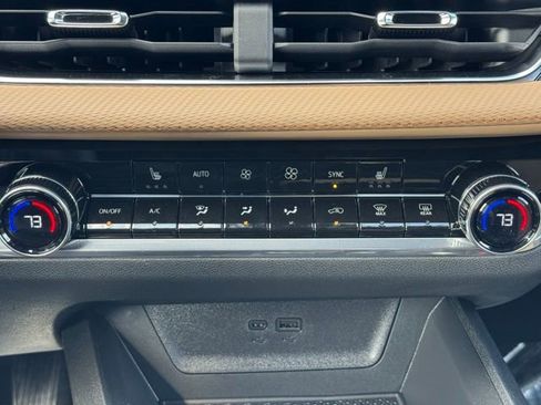 New 2026 Chevrolet Equinox ACTIV AWD/4WD image 11