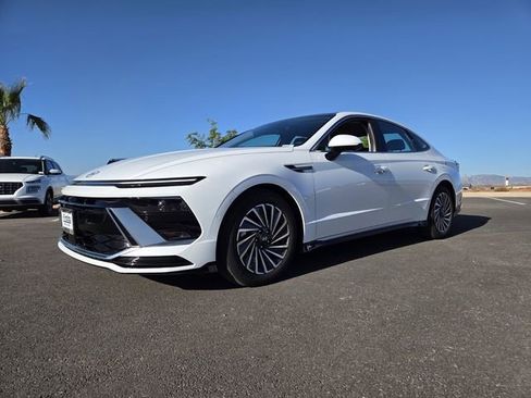 Certified 2025 Hyundai Sonata Limited FWD image 1
