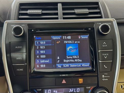 Used 2016 Toyota Camry XLE FWD image 17