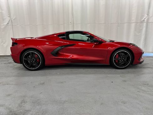 Used 2022 Chevrolet Corvette Stingray Premium Cpe w/ Z51 Performance Package RWD image 6