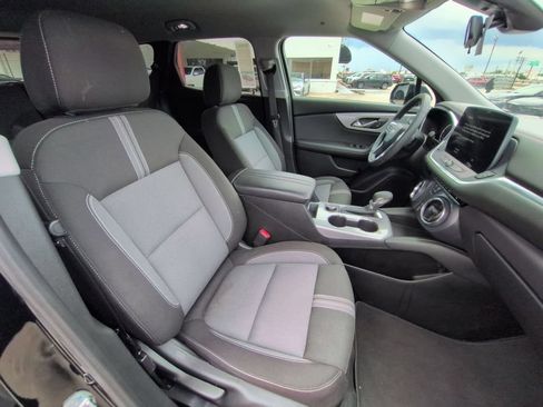 Used 2025 Chevrolet Blazer LT FWD image 30