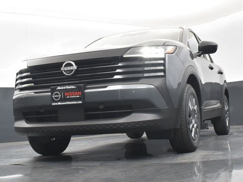 Used 2025 Nissan Kicks S image 36