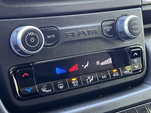 Used 2025 RAM ProMaster 2500 w/ Convenience Group FWD image 24