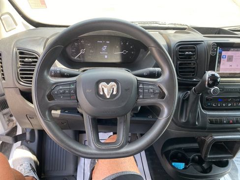 Used 2025 RAM ProMaster 2500 w/ Convenience Group FWD image 11