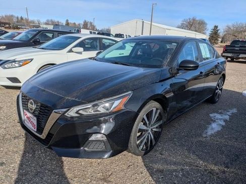 Used 2022 Nissan Altima 2.5 SR image 1
