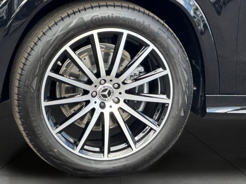 New 2025 Mercedes-Benz GLS 450 4MATIC image 5