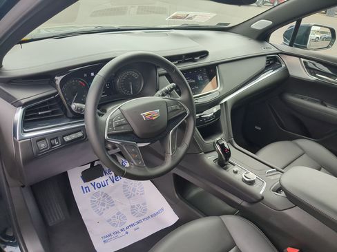 Used 2024 Cadillac XT5 Premium Luxury w/ Technology Package AWD/4WD image 10