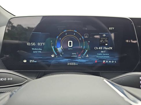 Used 2025 Chevrolet Equinox LT FWD image 19