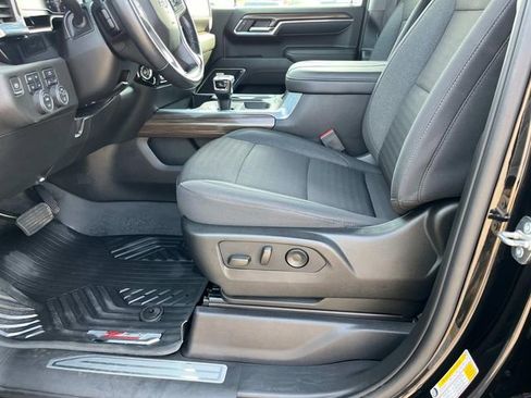 Certified 2024 Chevrolet Silverado 1500 RST image 25