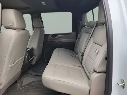 New 2026 GMC Sierra 3500 SLT w/ SLT Premium Package image 21