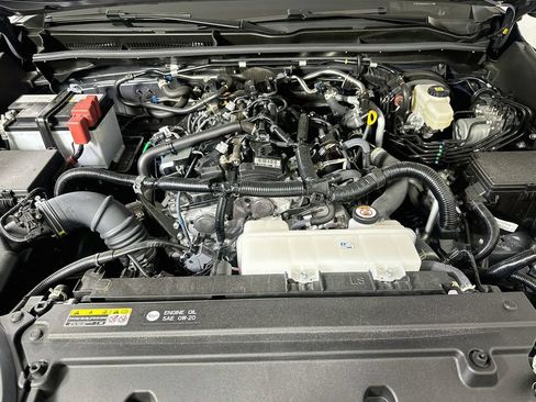 Used 2025 Toyota 4Runner SR5 RWD image 10