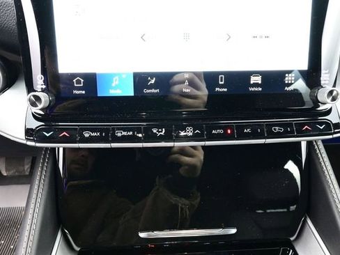 New 2026 Jeep Grand Wagoneer Limited AWD/4WD image 22