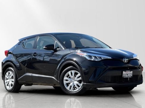 Used 2021 Toyota C-HR LE image 1