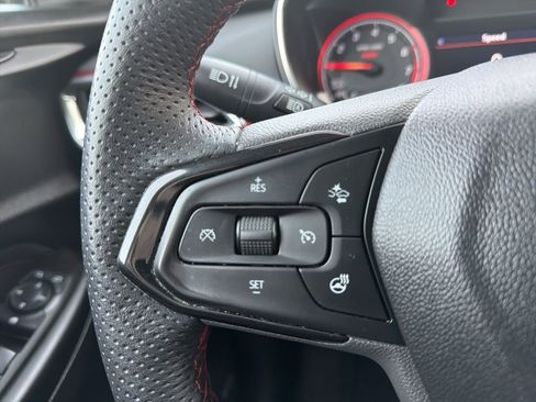 Used 2022 Chevrolet TrailBlazer RS w/ Technology Package image 12