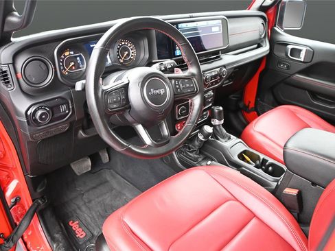 Used 2024 Jeep Wrangler Unlimited Rubicon 392 AWD/4WD image 2