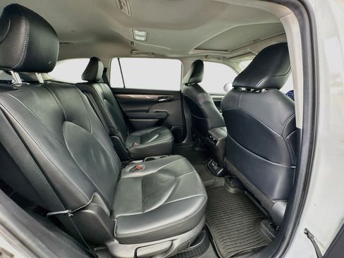 Used 2021 Toyota Highlander Limited AWD/4WD image 21