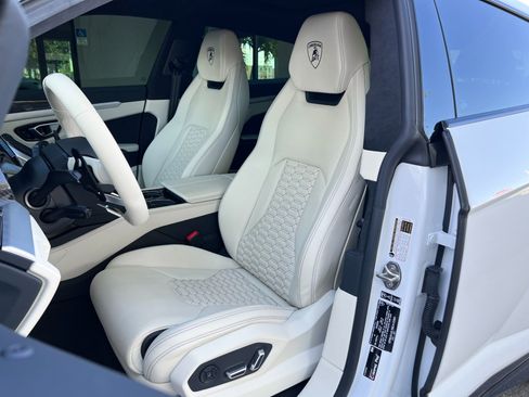 Used 2021 Lamborghini Urus AWD/4WD image 14
