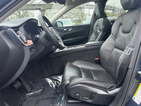 Certified 2023 Volvo XC60 T8 Ultimate image 19