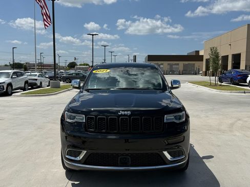 Used 2021 Jeep Grand Cherokee Summit AWD/4WD image 2