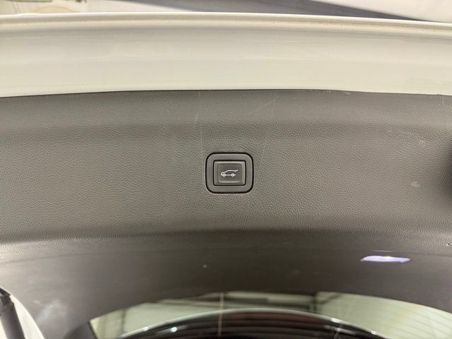Certified 2023 Buick Enclave Essence FWD image 9