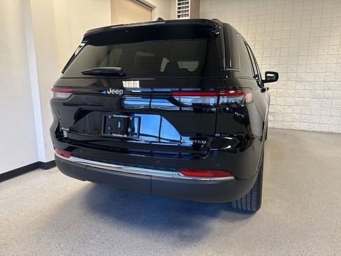 Used 2023 Jeep Grand Cherokee Limited w/ Trailer Tow Prep Group (B) AWD/4WD image 44