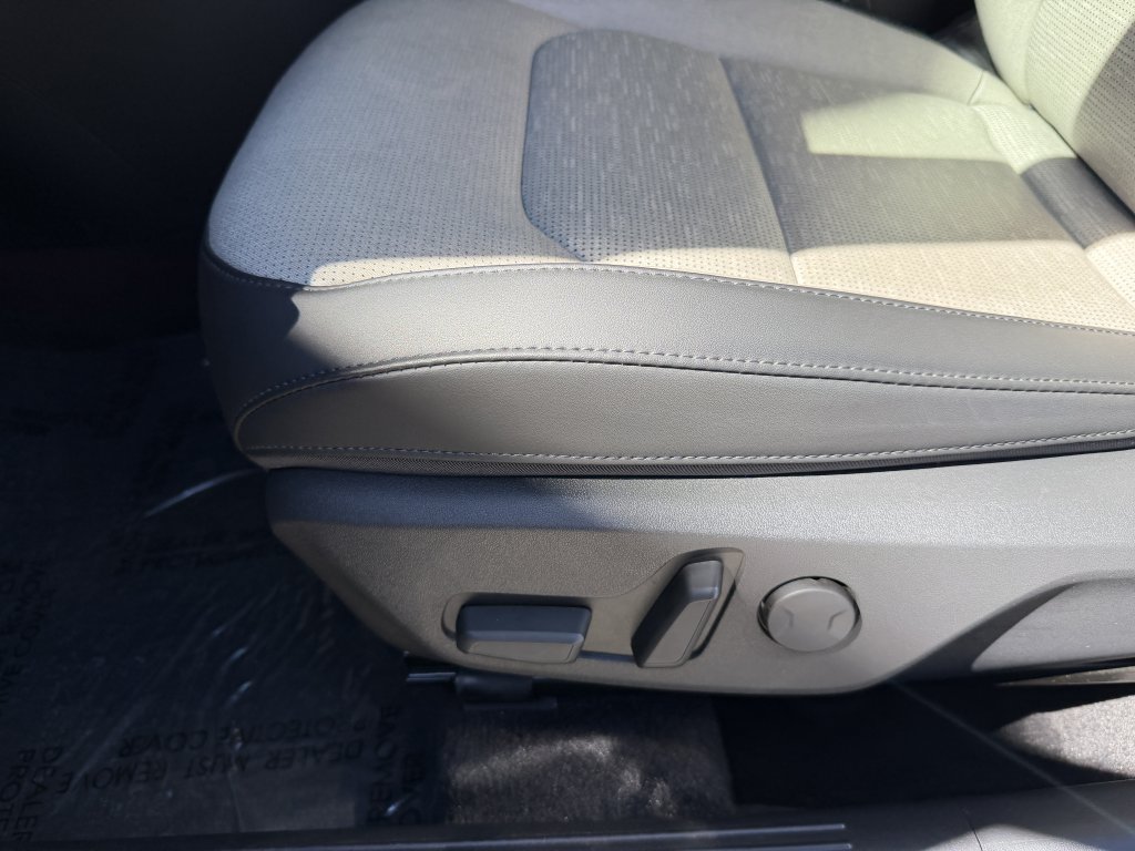 Used 2025 Kia Niro FWD image 31