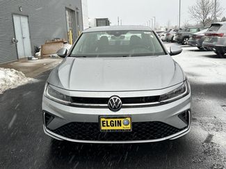 Certified 2025 Volkswagen Jetta SE video 2