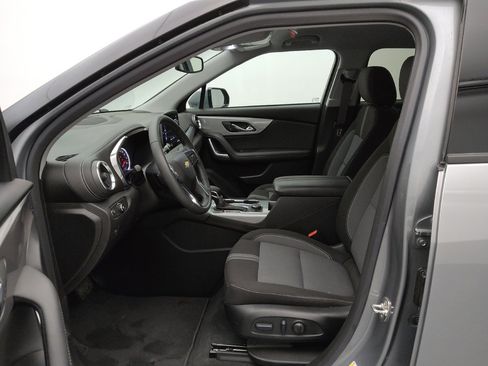 Used 2024 Chevrolet Blazer LT w/ Convenience Package FWD image 17