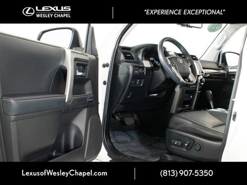 Used 2021 Toyota 4Runner Limited image 17