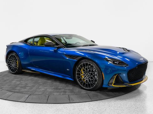 Used 2023 Aston Martin DBS Coupe RWD image 11
