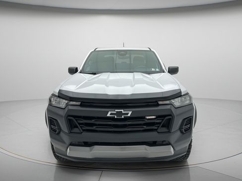 Used 2024 Chevrolet Colorado Trail Boss w/ Advanced Trailering Package AWD/4WD image 2