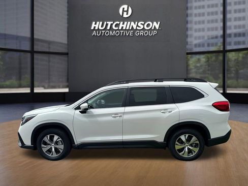Used 2025 Subaru Ascent Premium AWD/4WD image 4